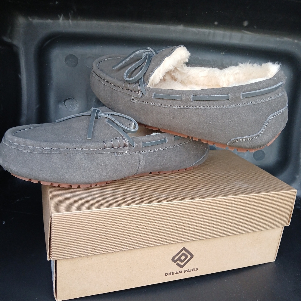 Womens slip on shoe